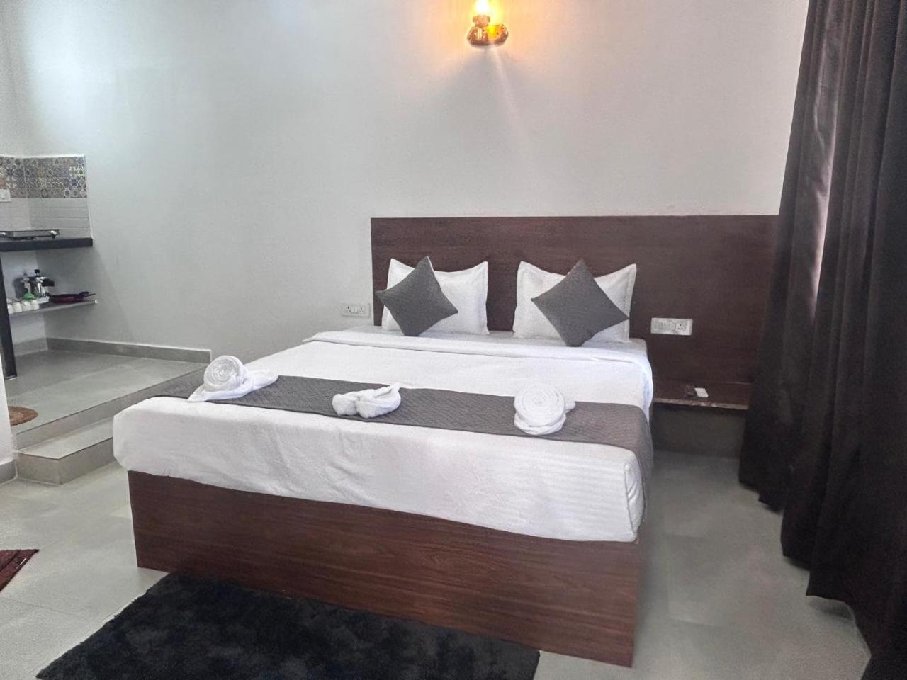 Hotel Baga Place Extérieur photo