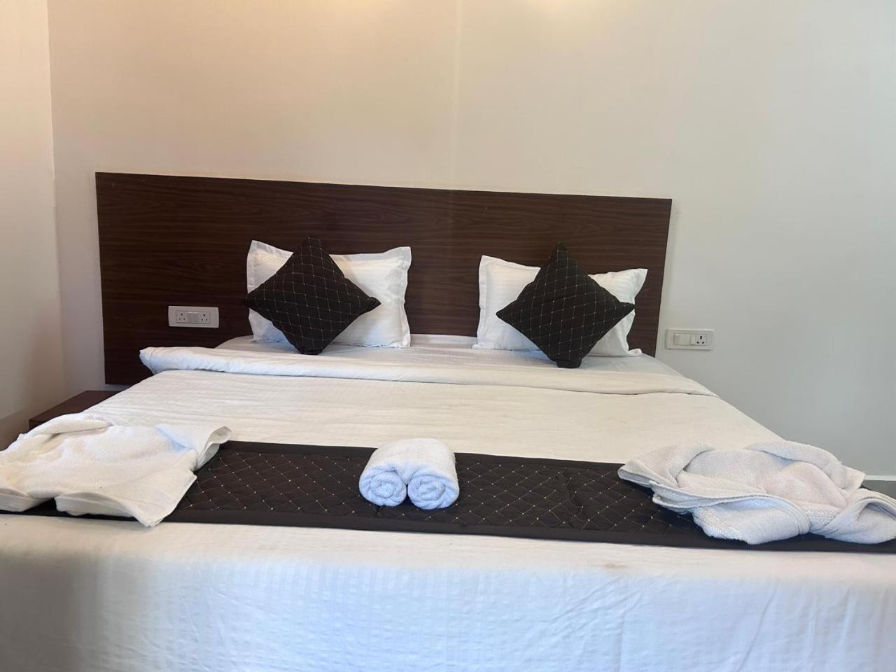 Hotel Baga Place Extérieur photo