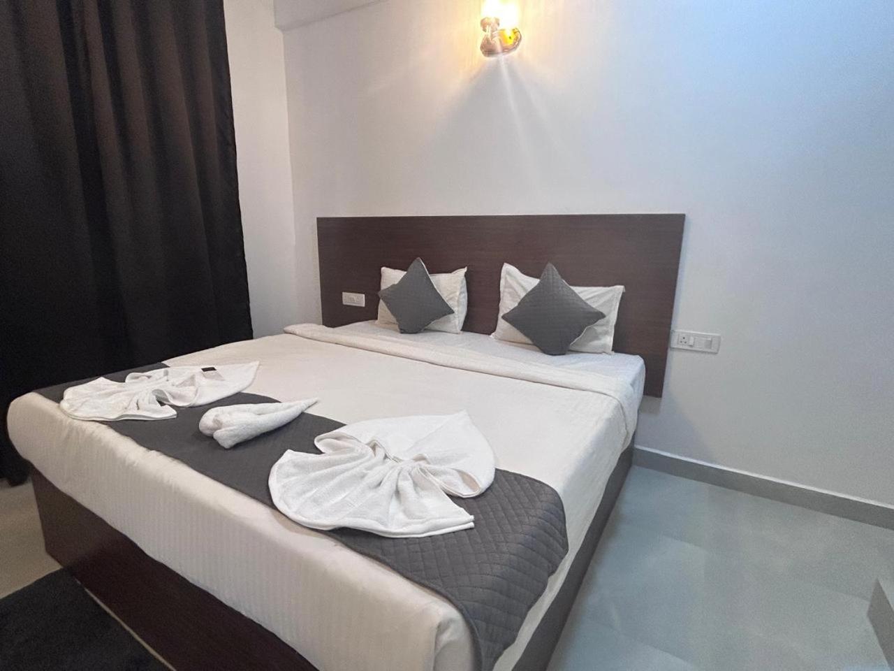 Hotel Baga Place Extérieur photo